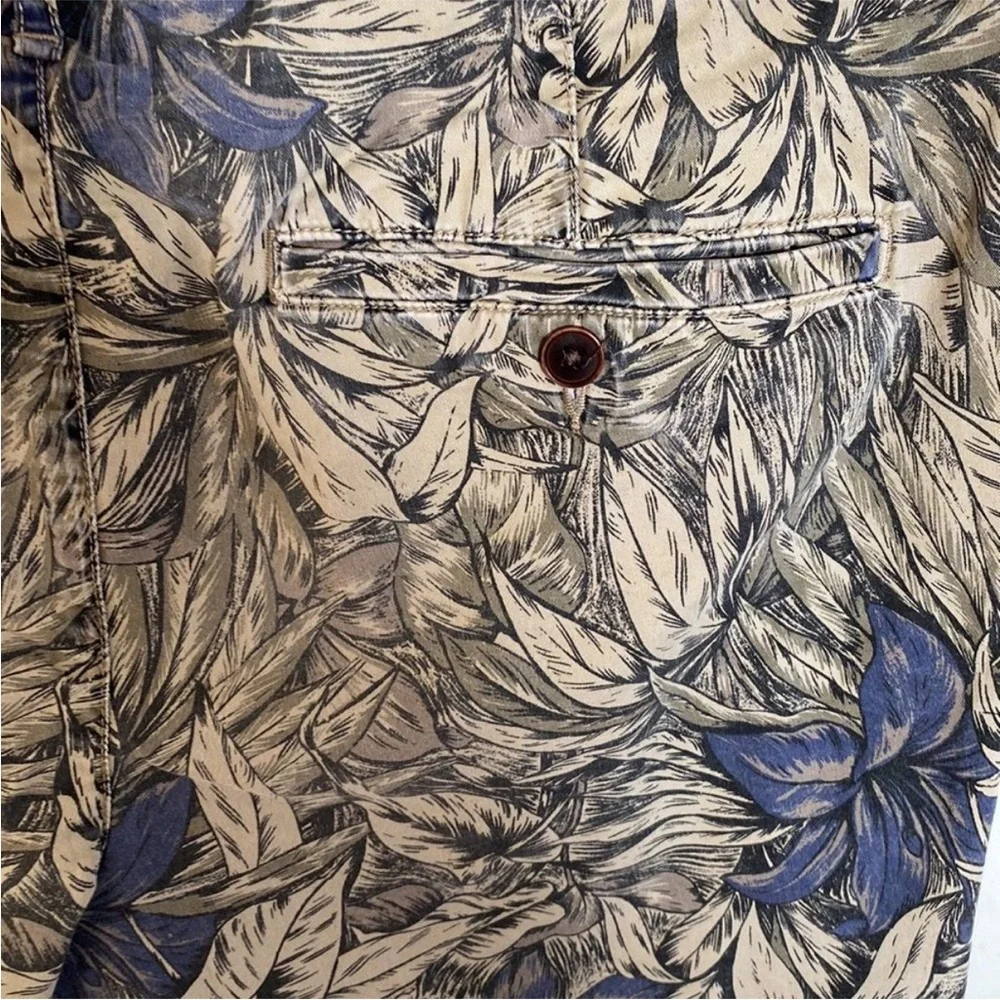 Abercrombie Fitch Shorts Floral tropical Print Stretch
Size 34 - Picture 10 of 12